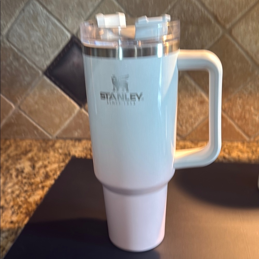 Stanley Classic White & Pink 40 oz Tumbler with Handle